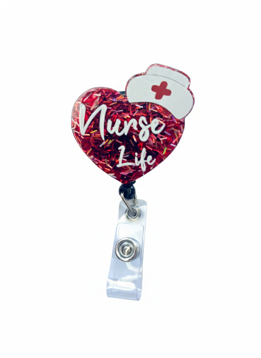 Portacredencial rojo acrílico Corazón Nurse - Uniformes Clínicos Sami