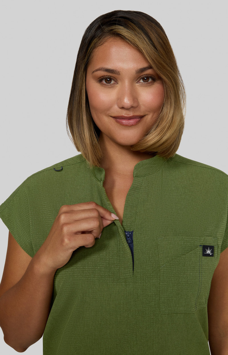 COLOR:Martini Olive