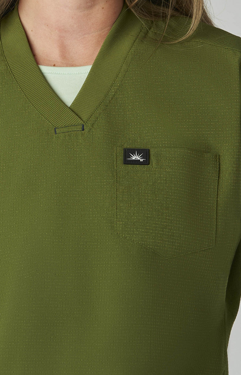 COLOR:Martini Olive