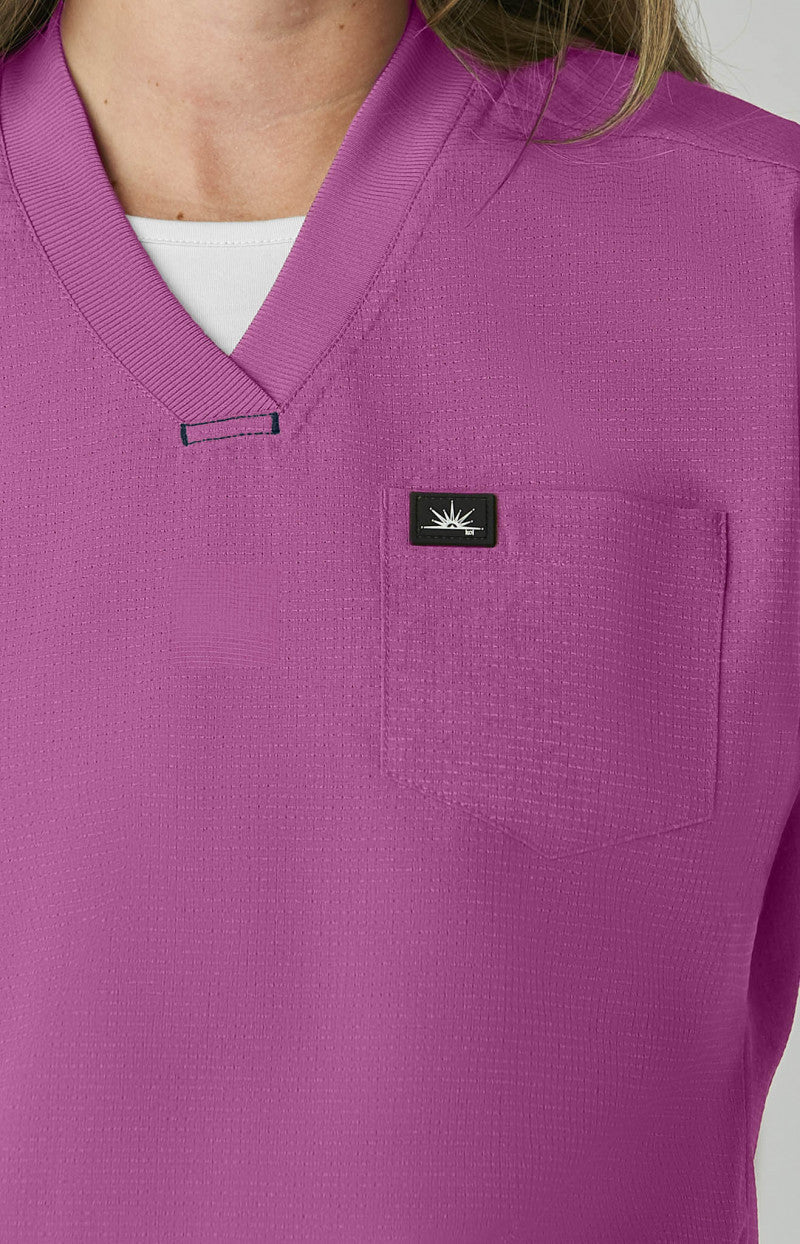 COLOR:Hibiscus Pink