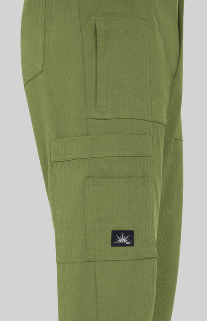 COLOR:Martini Olive