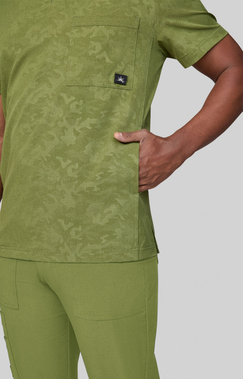 COLOR:Camo Martini Olive