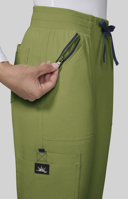 COLOR:Martini Olive