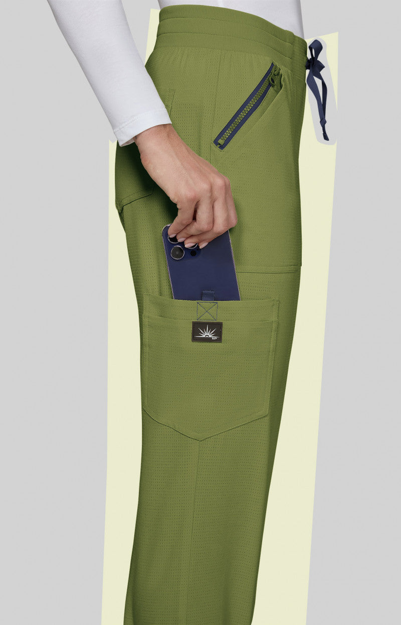 COLOR:Martini Olive