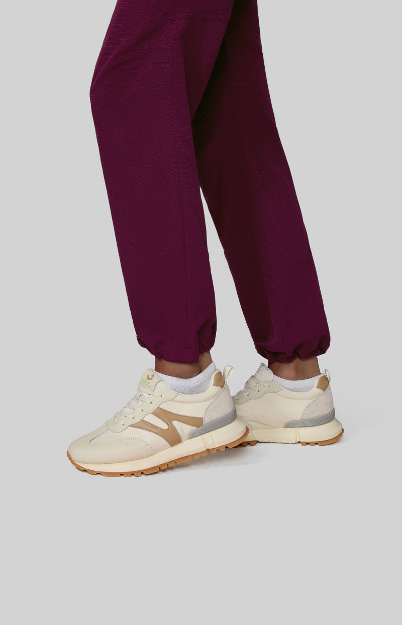 COLOR:Vino