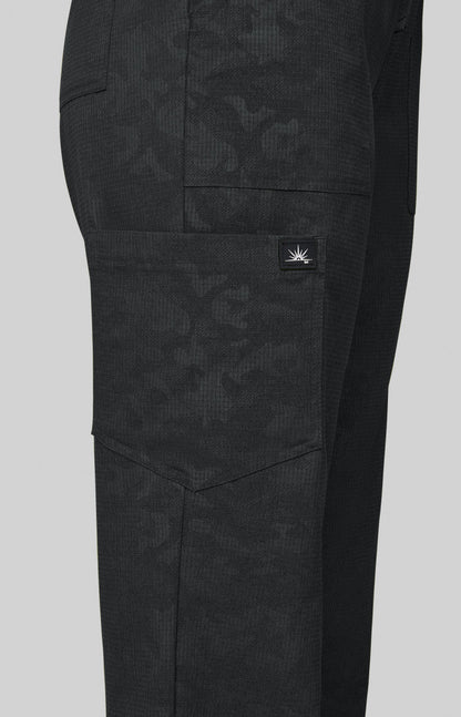 COLOR:Camo Black