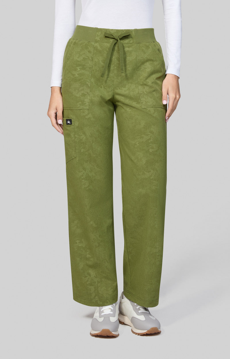 COLOR:Camo Martini Olive