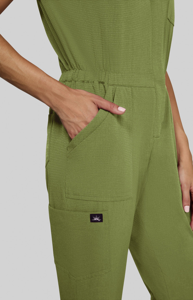 COLOR:Martini Olive