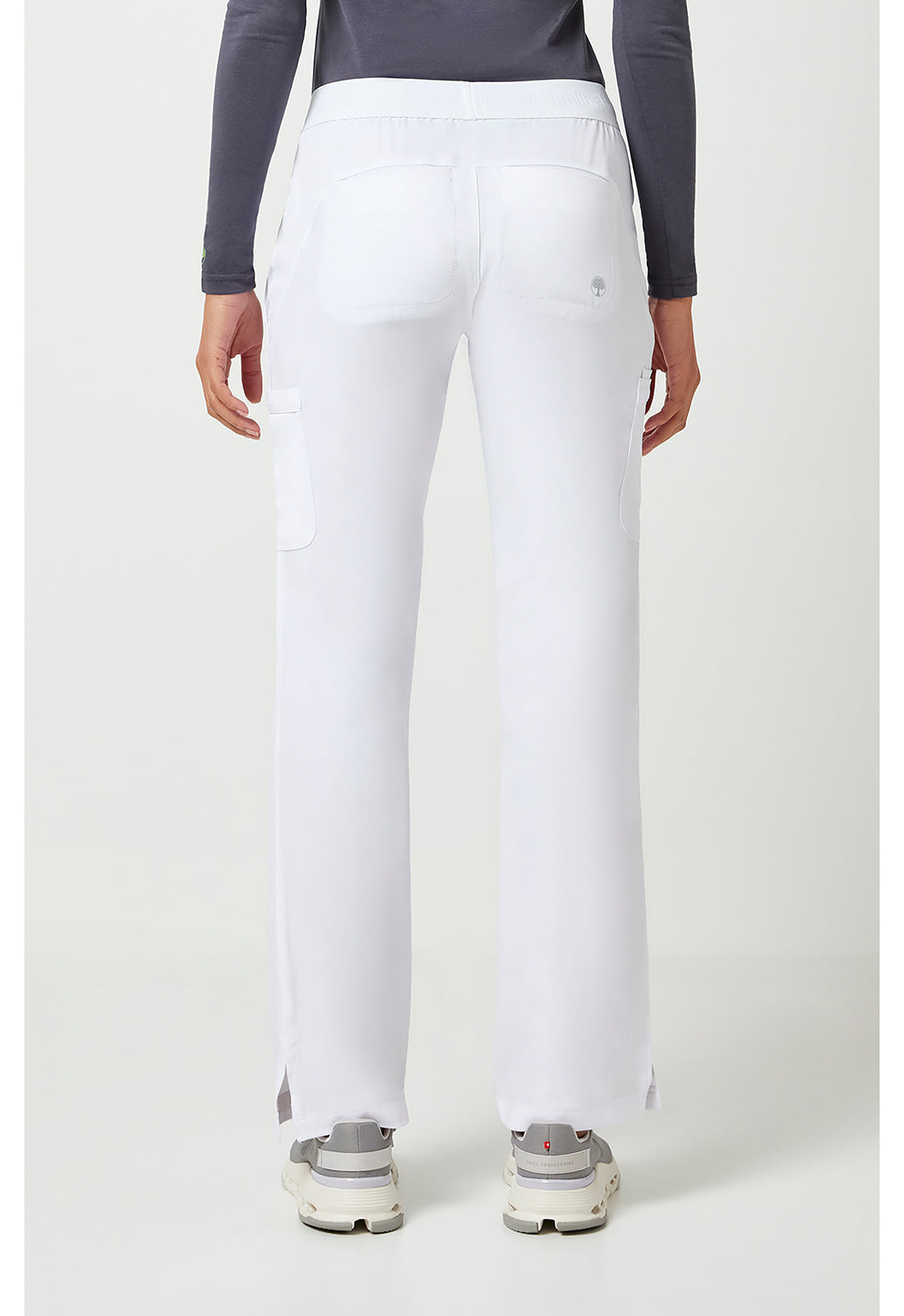 COLOR:WHITE