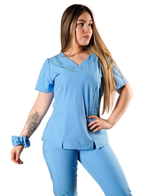 Polera clínica antifluido Mujer 6022 Celeste Antifluido Valere Flex