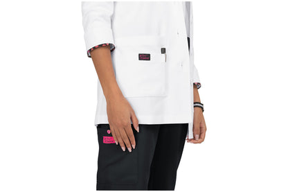 Bata clínica mujer Koi Betsey Johnson B402 - Uniformes Clínicos Sami