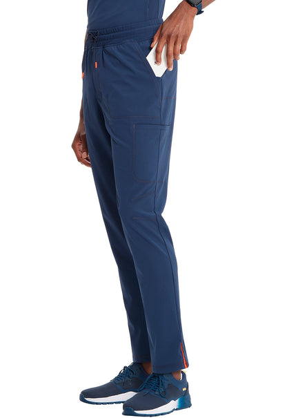 Pantalón clínico hombre azul marino Cherokee Infinity Navy GNR8 IN200A, vista trasera - Uniformes Clínicos Sami