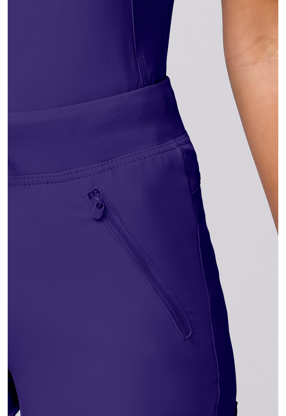 COLOR:morado