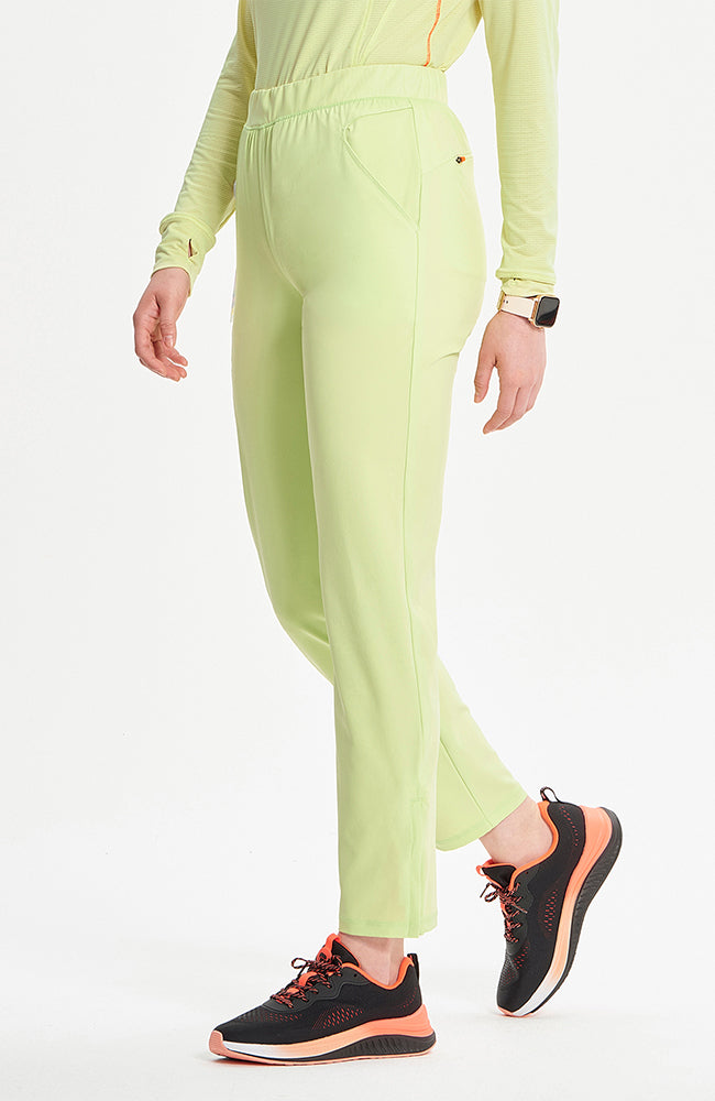 Pantalón clínico mujer verde Cherokee Infinity IN120a Energy GNEN, vista trasera - Uniformes Clínicos Sami