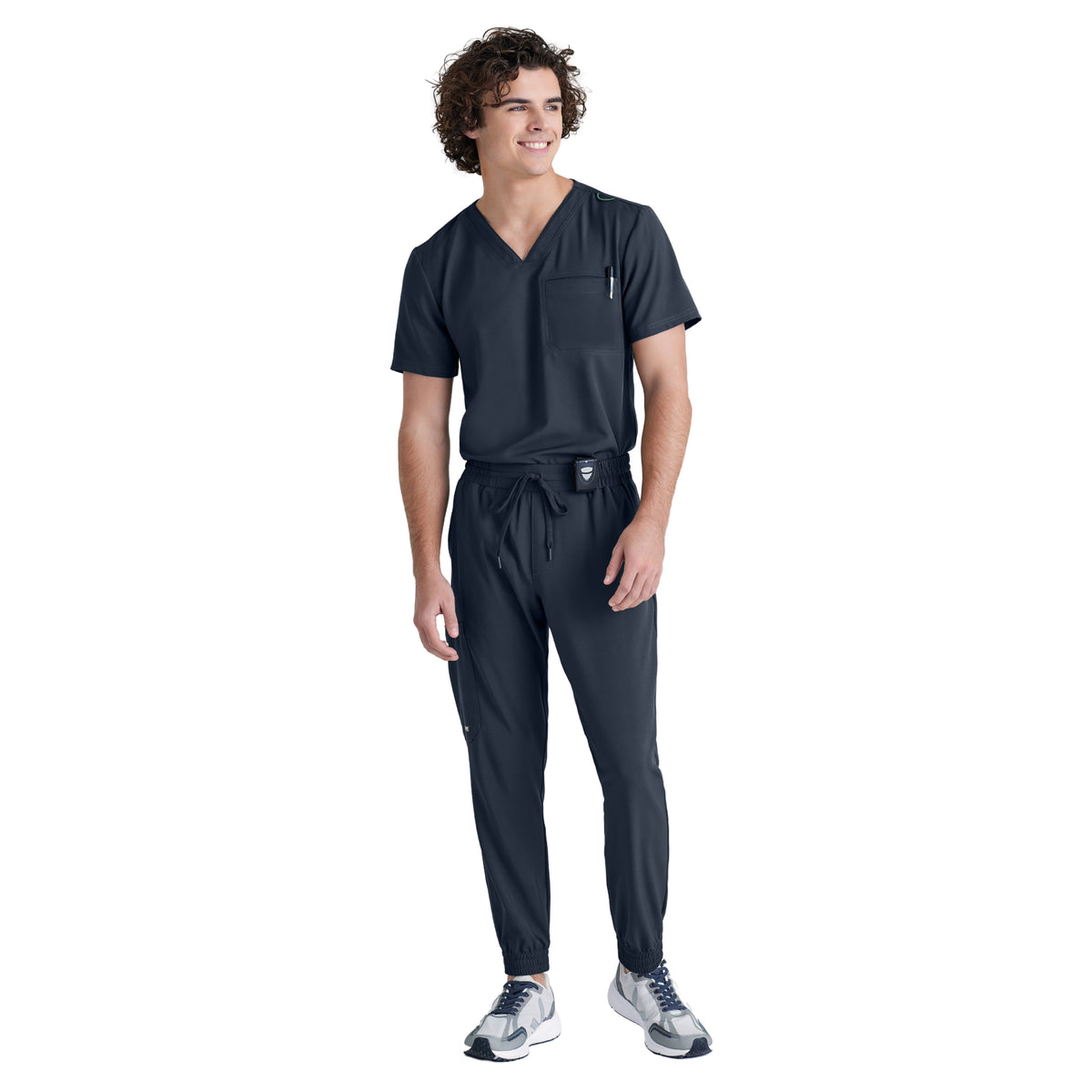 Polera clínica hombre Grey's Anatomy Evolve GSST179, detalle 4 - Uniformes Clínicos Sami