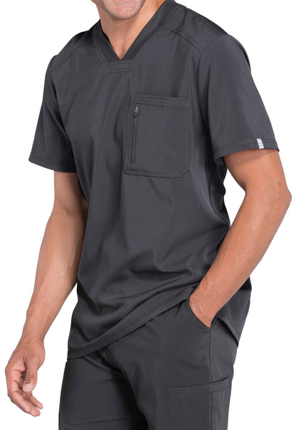 Polera clínica hombre gris Cherokee Infinity CK910a PWPS Legacy, detalle 2 - Uniformes Clínicos Sami