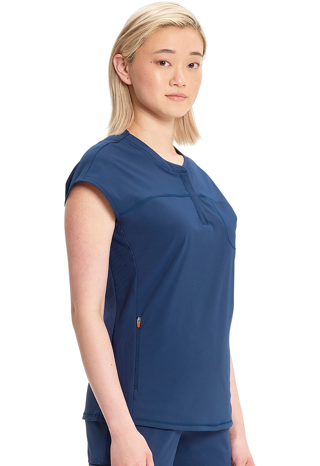 Polera clínica mujer azul marino Cherokee Infinity IN622a Navy GNR8, detalle 2 - Uniformes Clínicos Sami