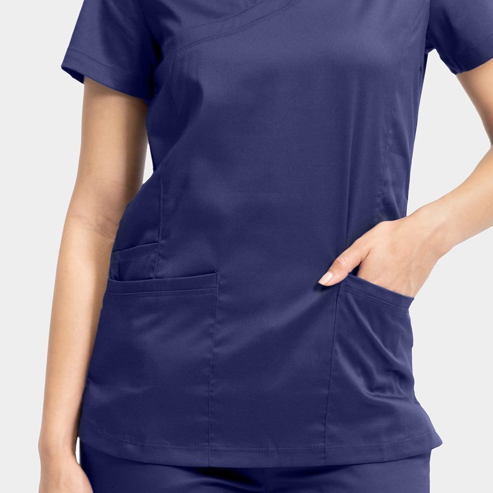 Polera clínica mujer azul marino EDGE 2803, vista trasera - Uniformes Clínicos Sami