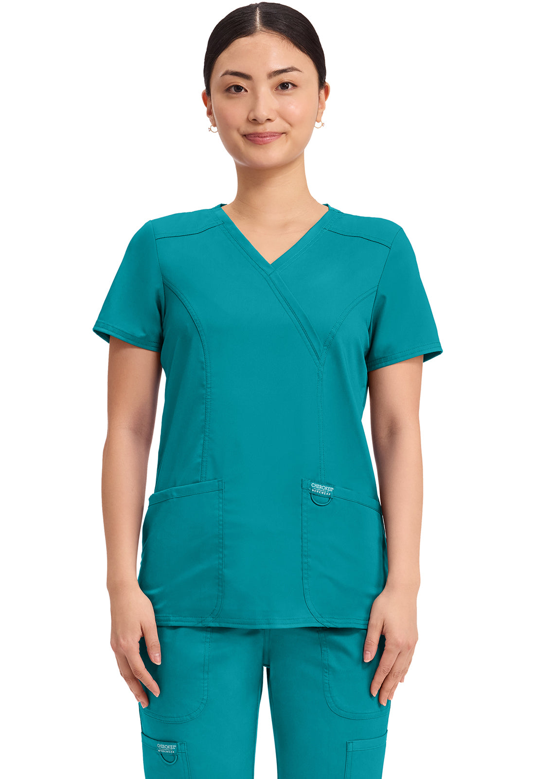 Polera clínica mujer Cherokee Revolution Workwear WW610, detalle 10 - Uniformes Clínicos Sami