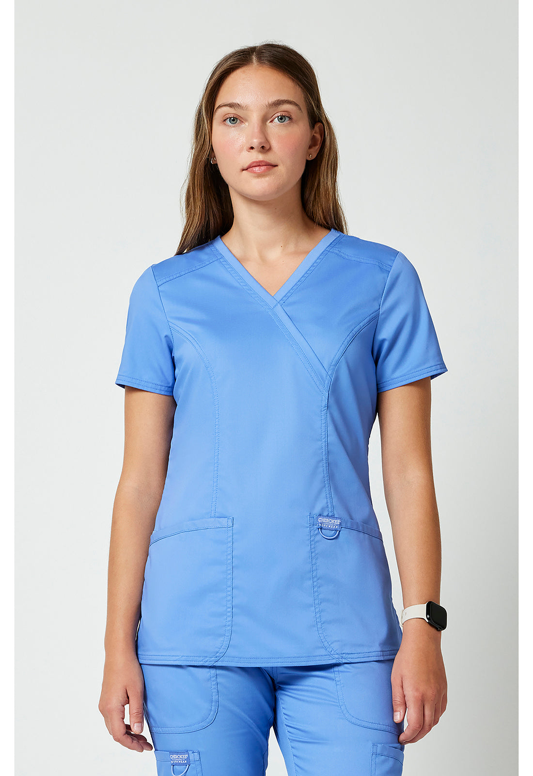 Polera clínica mujer Cherokee Revolution Workwear WW610, detalle 13 - Uniformes Clínicos Sami