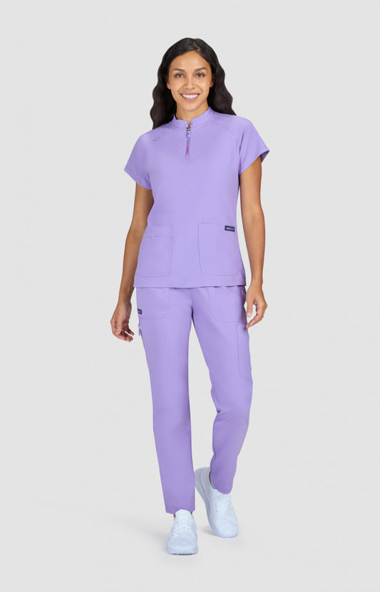 Polera clínica mujer Koi Lite French Lavander 1130L - Uniformes Clínicos Sami