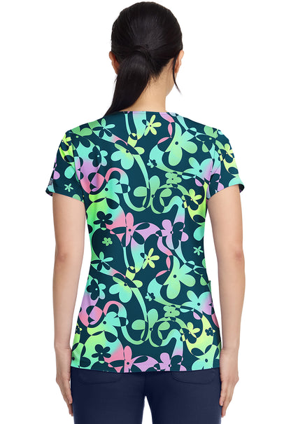 Polera clínica mujer Med Couture estampada DZDY MC8564, detalle 3 - Uniformes Clínicos Sami