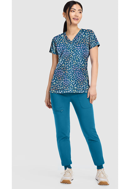 Polera clínica mujer Med Couture estampada MLCC MC8564, detalle 4 - Uniformes Clínicos Sami
