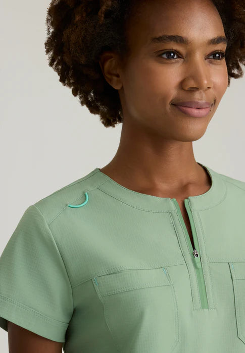 Polera clínica mujer Skechers by Barco Ripstop SKT284, detalle 5 - Uniformes Clínicos Sami
