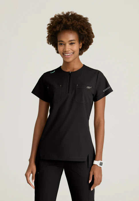 Polera clínica mujer Skechers by Barco Ripstop SKT284, vista trasera - Uniformes Clínicos Sami
