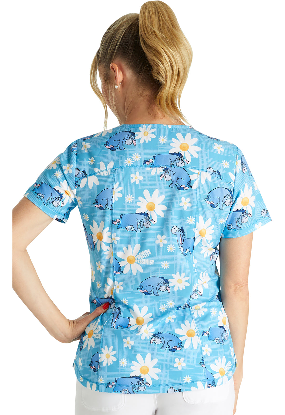 Polera clínica mujer Tooniforms Disney PHVM Igor, detalle 3 - Uniformes Clínicos Sami