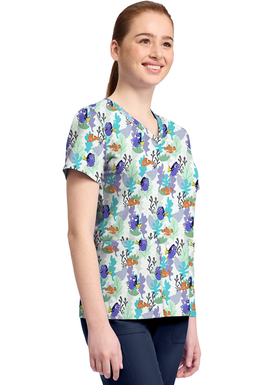 Polera clínica mujer Tooniforms Estampada FNND TF796, vista trasera - Uniformes Clínicos Sami