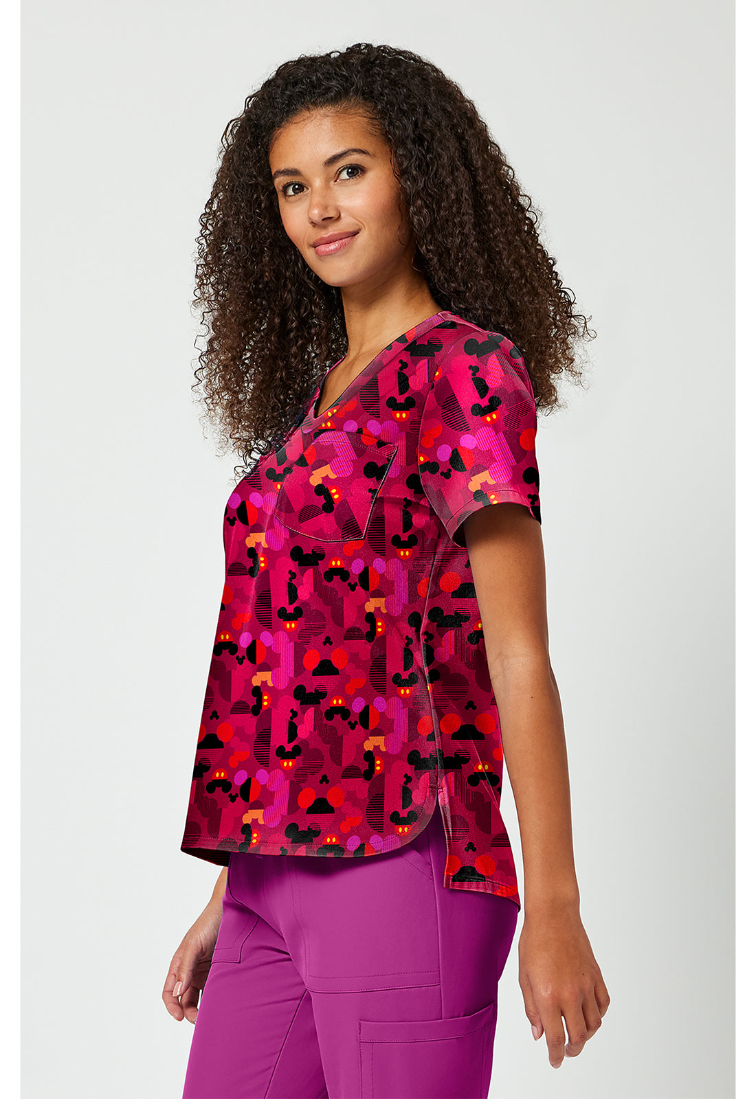 Polera clínica mujer Tooniforms estampada MKXG TF797, vista trasera - Uniformes Clínicos Sami