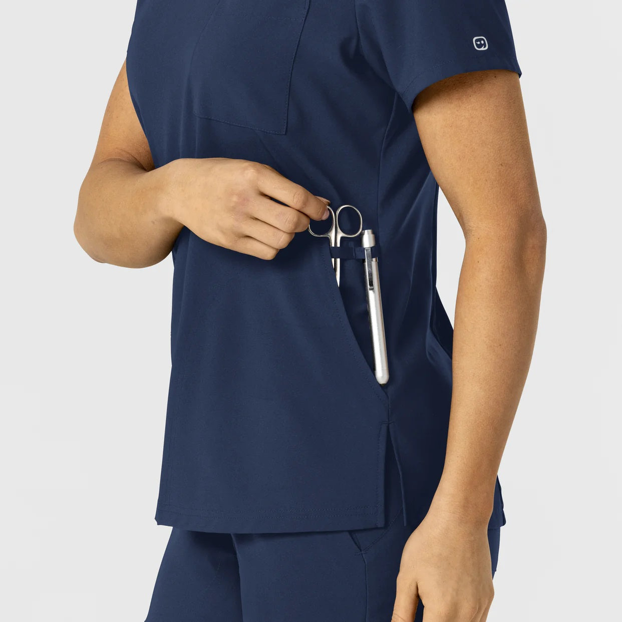 Polera clínica mujer WonderWink 6045, detalle 2 - Uniformes Clínicos Sami