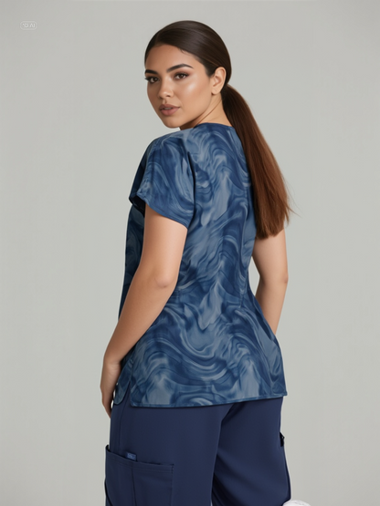 Polera clínica WonderWink estampada DDNT 6267, vista trasera - Uniformes Clínicos Sami