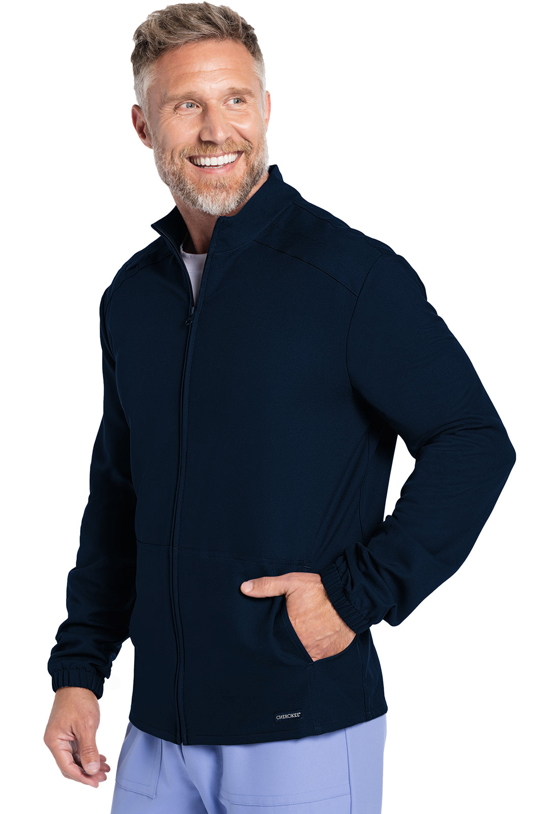 Polerón clínico hombre Cherokee Chaqueta Ultra CK359A, vista trasera - Uniformes Clínicos Sami