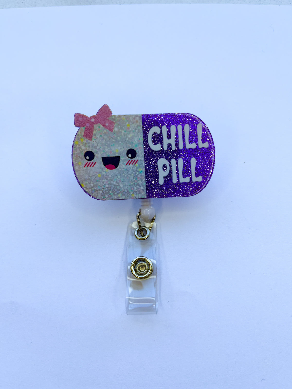 Portacredencial acrílico ChillPill - Uniformes Clínicos Sami