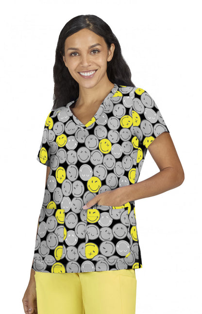 COLOR:Smiling All Around