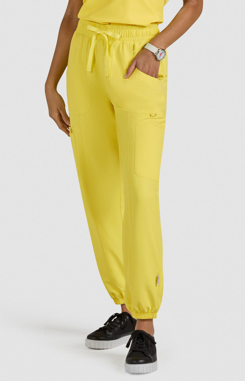 COLOR:Loving Yellow