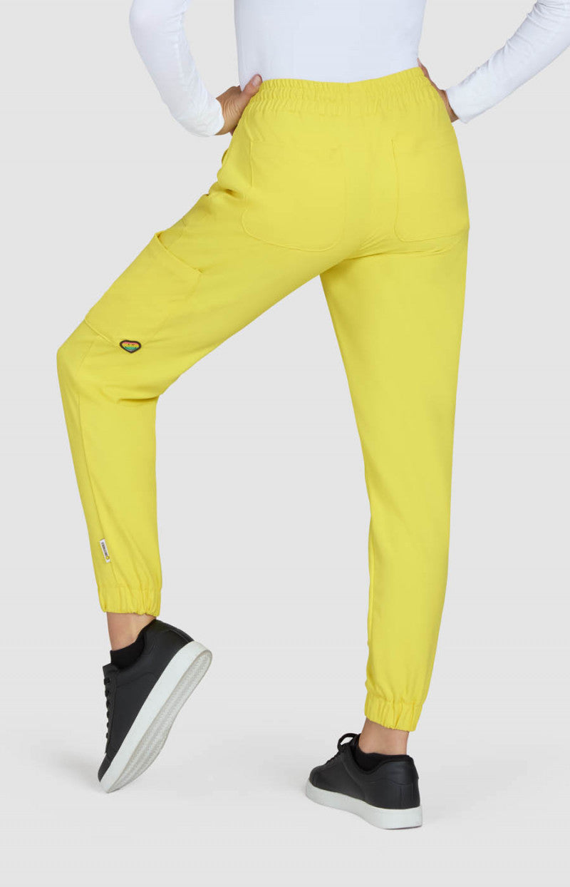COLOR:Loving Yellow