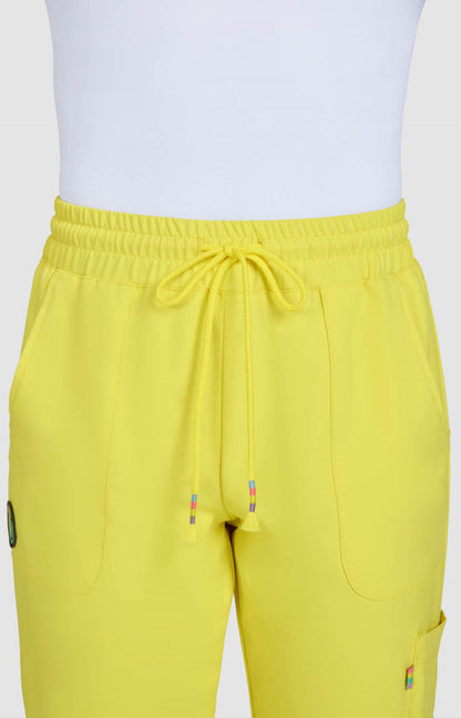 COLOR:Loving Yellow