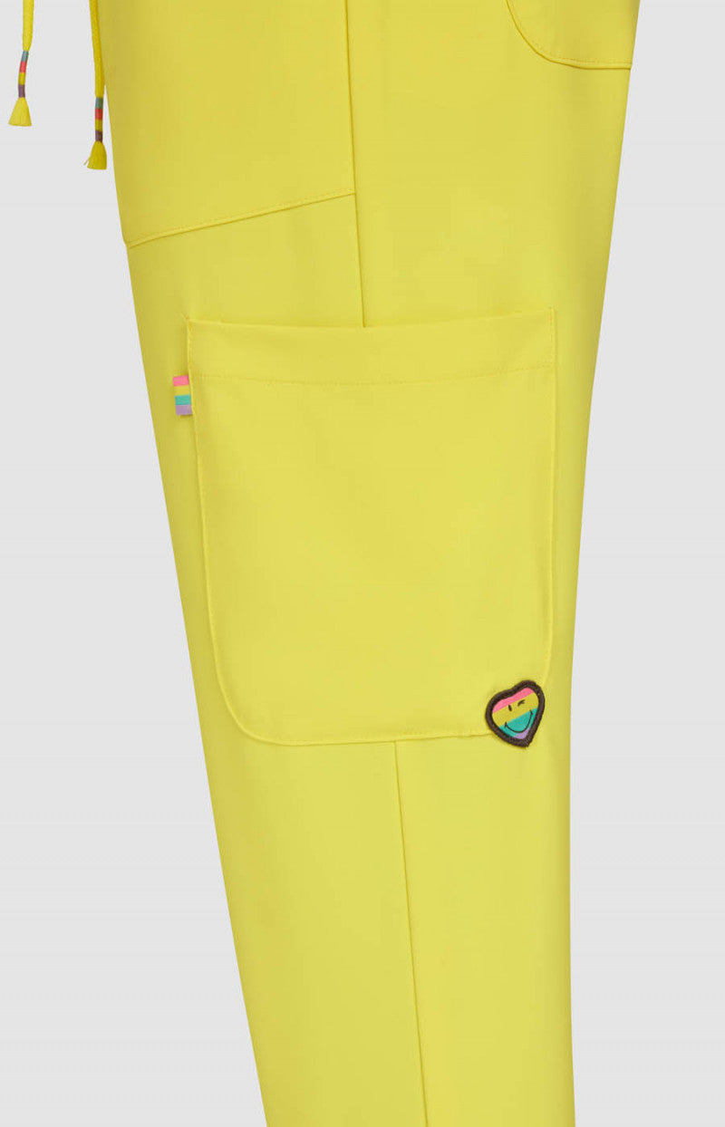 COLOR:Loving Yellow