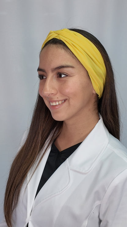 Uniforme clínico mujer amarillo Touca, vista trasera - Uniformes Clínicos Sami