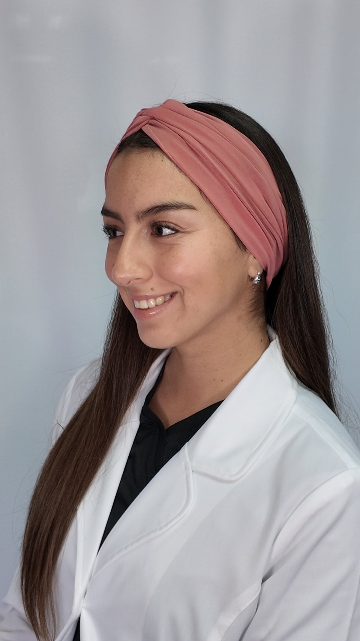 Uniforme clínico mujer rosa Touca Palo, vista trasera - Uniformes Clínicos Sami